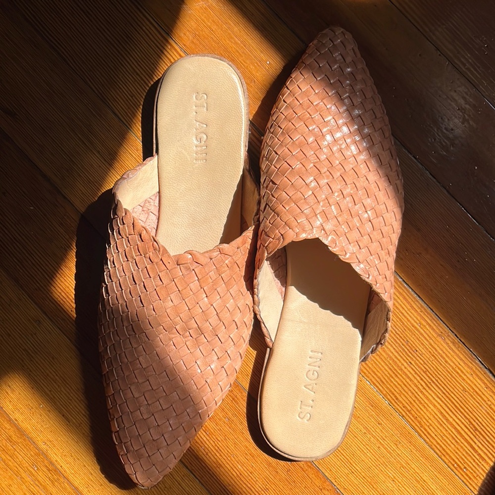 St. Agni Ciao woven flats NWOT